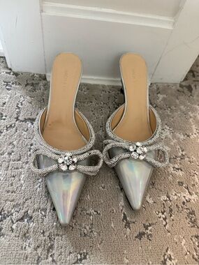 MACH & MACH Iridescent Crystal Bow Pointed Mule - Silver Holographic